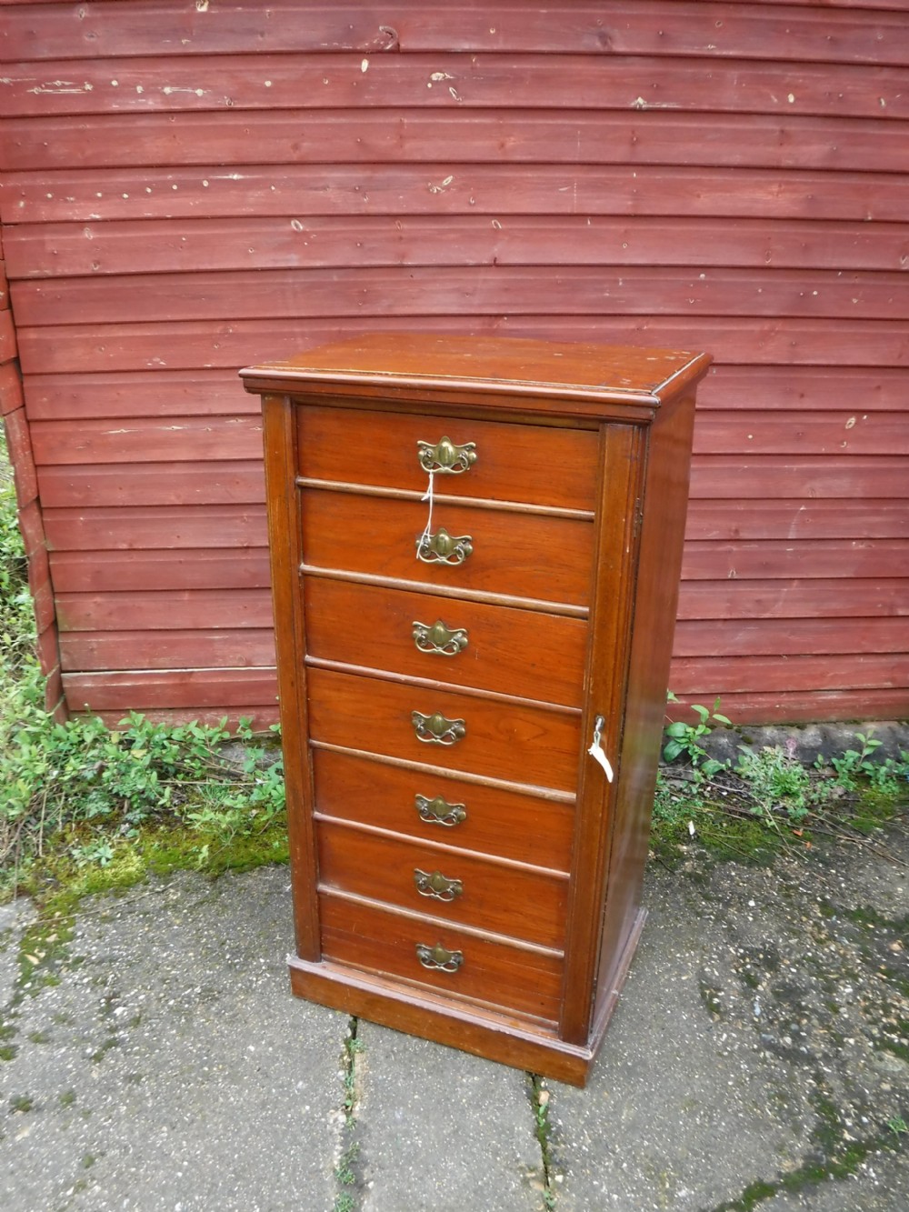 Early 20th century 7 drawer Wellington chest View III