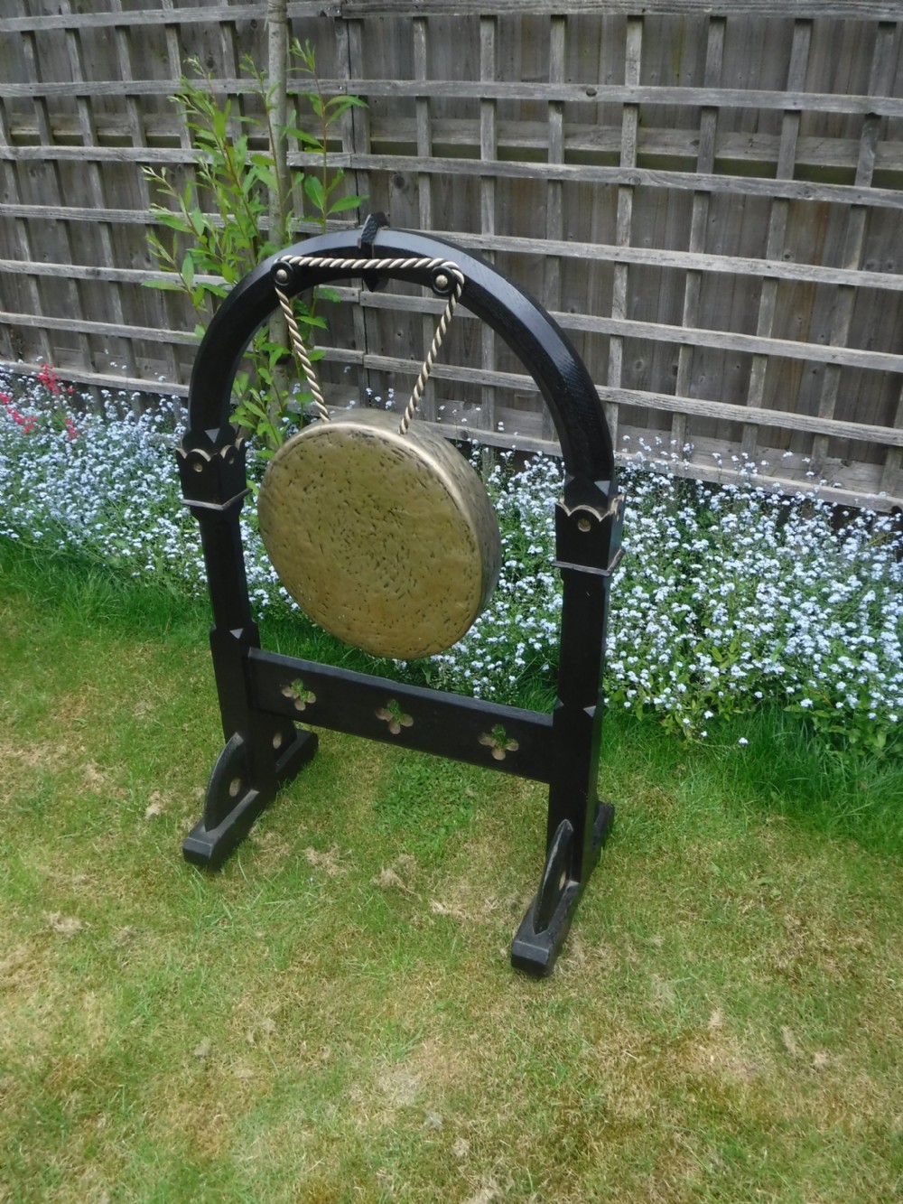 Victorian oak Gothic dinner gong