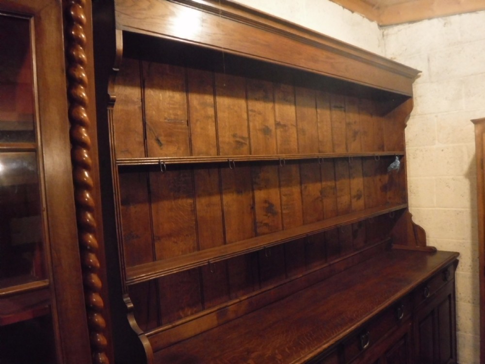 Good early 20th century solid oak dresser View III