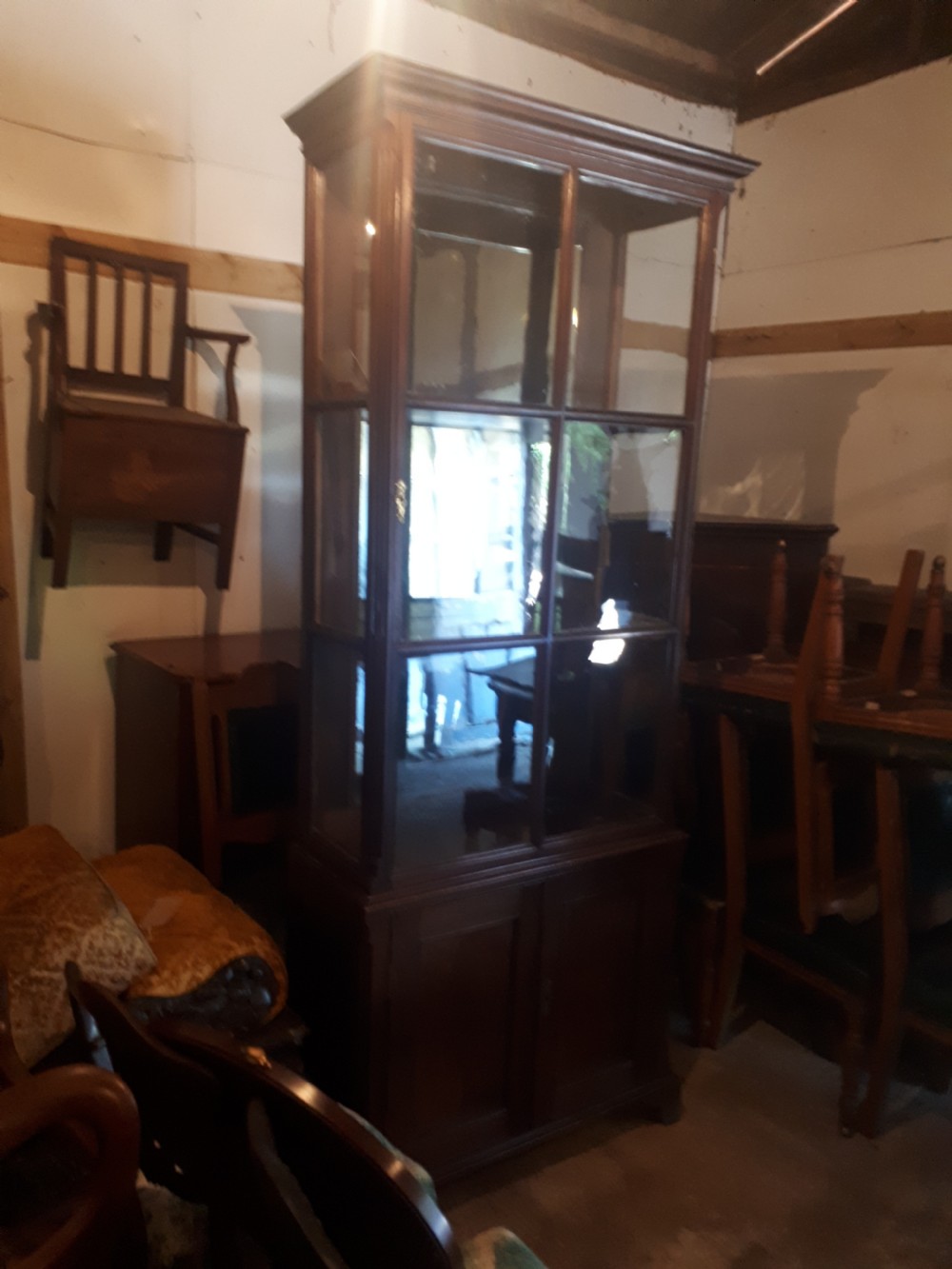 Good 19th display cabinet View V
