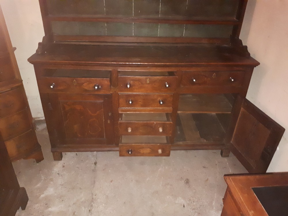 Early 19th century Welsh oak dresser View III