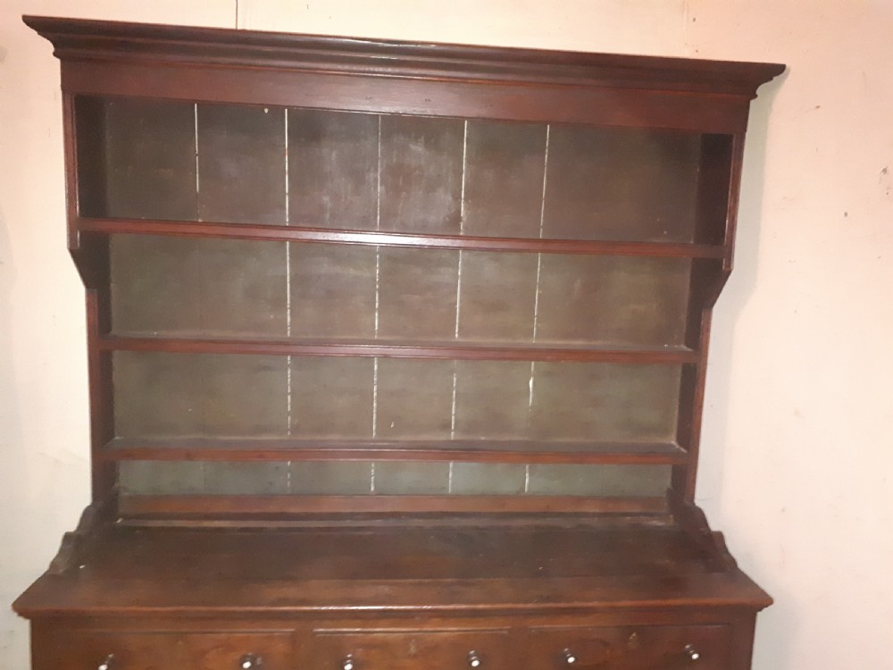 Early 19th century Welsh oak dresser View IV