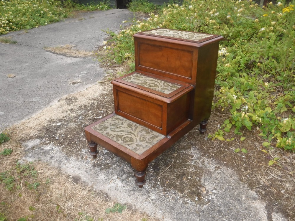 Set of 19th century mahogany  library steps