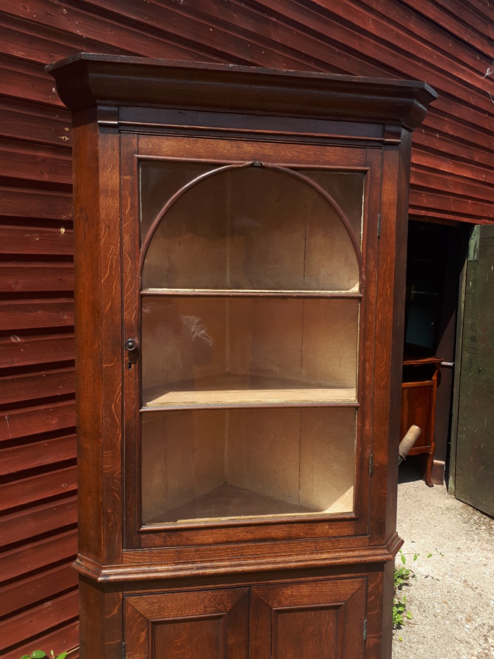 Welsh oak corner cabinet View V