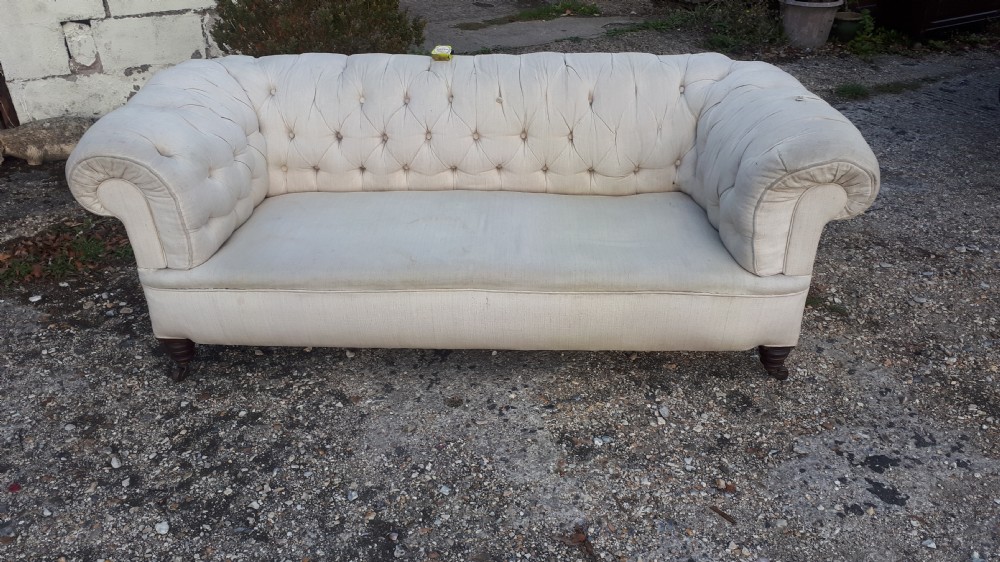 Victorian button back chesterfield sofa