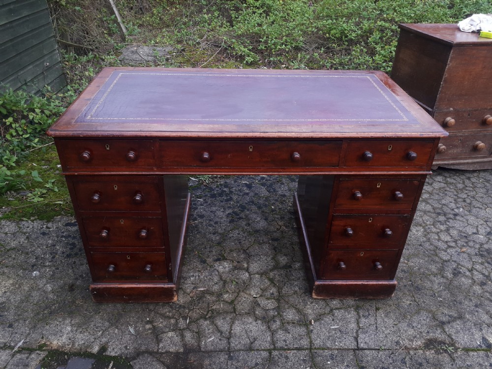 Mid 19th century mahogany kneehole pedestal desk  View II