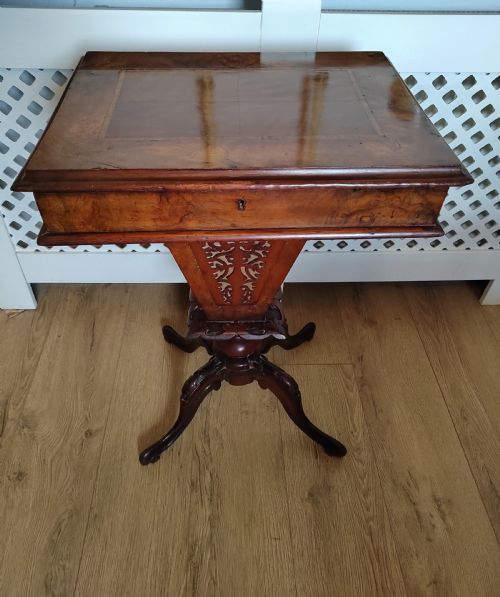 Victorian Mahogany Trumpet Sewing Table 