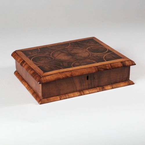 william and mary olive oyster lace box - CATEGORY: ANTIQUE BOXES - DATED 17TH CENTURY