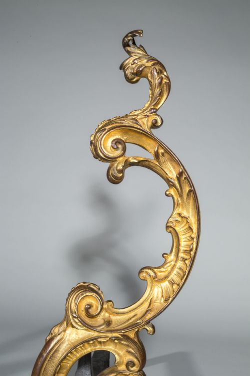 PAIR OF 18THCENTURY ENGLISH ROCOCO GILT BRONZE ANDIRONS FIREDOGS CHENNETS - ADDITIONAL PHOTO 6