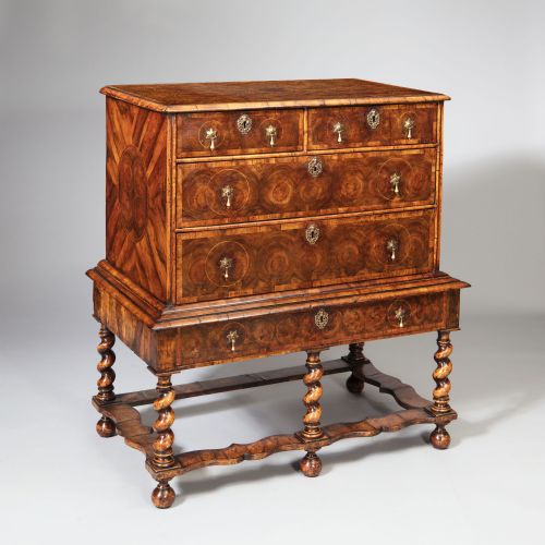 17thcentury william and mary olive oyster chest of drawers on stand - CATEGORY: ANTIQUE CHEST OF DRAWERS - DATED 18TH CENTURY