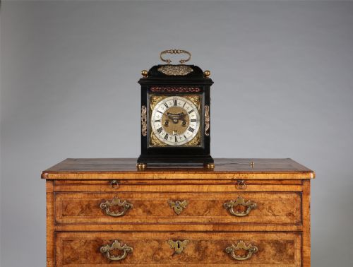 WILLIAM AND MARY EBONY VENEERED BRACKET CLOCK BY JOHNATHAN LOWNDE - ADDITIONAL PHOTO 4
