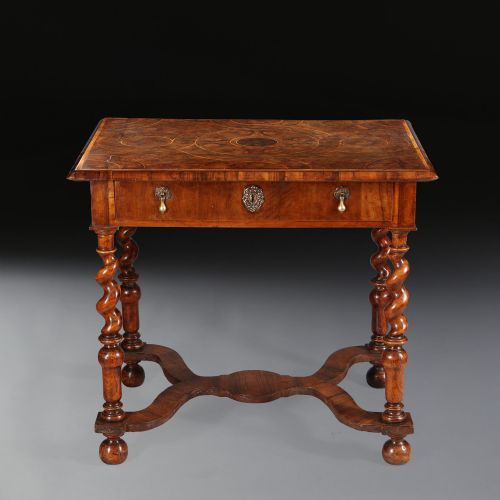 17th century olive oyster table - CATEGORY: ANTIQUE TABLES - DATED 17TH CENTURY