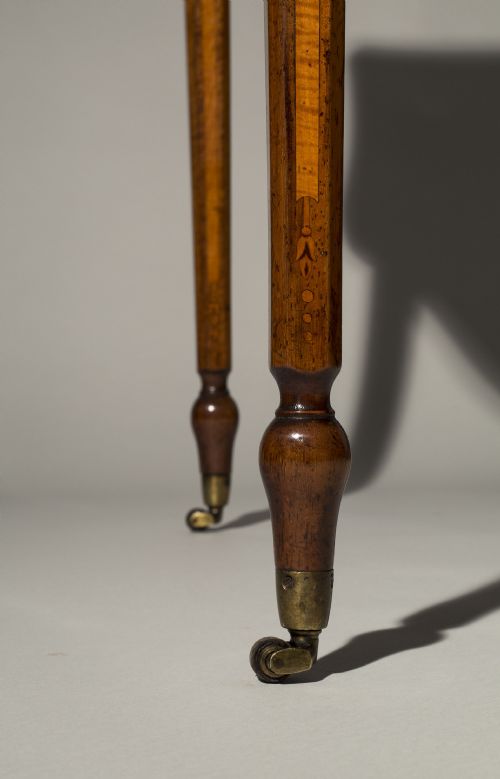 18TH CENTURY GEORGE III SATINWOOD AND POLLARD OAK PEMBROKE OCCASIONAL TABLE - ADDITIONAL PHOTO 9