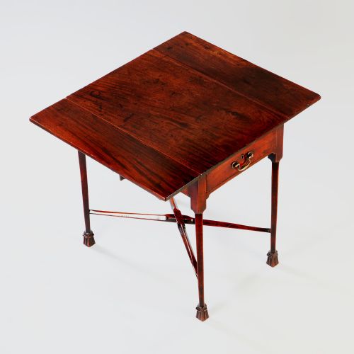 GEORGE III MAHOGANY PEMBROKE TABLE - ADDITIONAL PHOTO 1