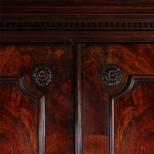GEORGE III MAHOGANY LINEN PRESS WARDROBE - ADDITIONAL PHOTO 5
