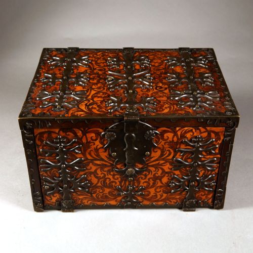 17TH CENTURY WILLIAM AND MARY SEAWEED MARQUETRY STRONG BOX FIRMLY ATTRIBUTED TO GERRIT JENSEN - ADDITIONAL PHOTO 6