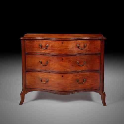 18TH CENTURY GEORGE III MAHOGANY SERPENTINE CHEST OR COMMODE IN THE MANNER OF HENRY HILL - ADDITIONAL PHOTO 4