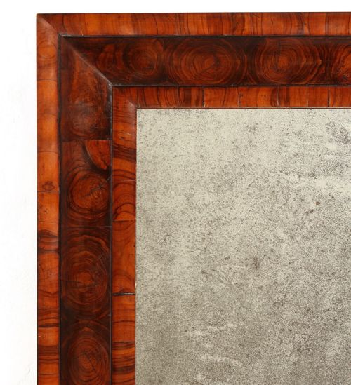 17TH CENTURY WILLIAM AND MARY OLIVE OYSTER CUSHION MIRROR - ADDITIONAL PHOTO 2