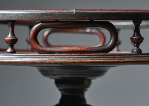 GEORGE II 18TH CENTURY MAHOGANY TORCHIERE - ADDITIONAL PHOTO 4