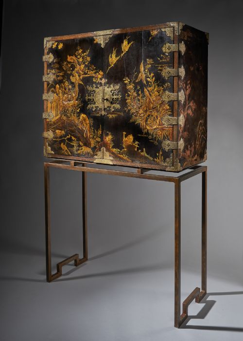CHARLES II JAPANNED CABINET RAISED ON A CONTEMPORARY STAND - ADDITIONAL PHOTO 2