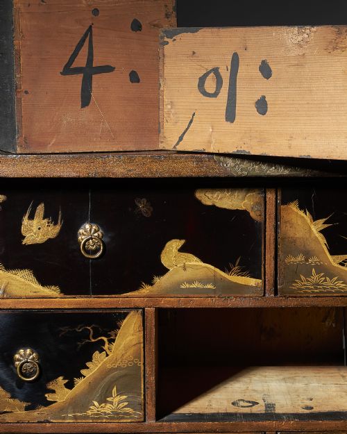 CHARLES II JAPANNED CABINET RAISED ON A CONTEMPORARY STAND - ADDITIONAL PHOTO 9