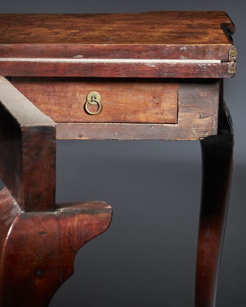 A FINE IRISH MID 18TH CENTURY CARVED MAHOGANY CONSOLE CARD TABLE - ADDITIONAL PHOTO 2