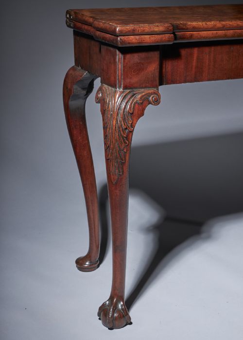 A FINE IRISH MID 18TH CENTURY CARVED MAHOGANY CONSOLE CARD TABLE - ADDITIONAL PHOTO 3