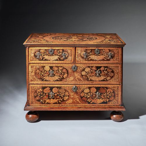 william and mary marquetry chest of drawers - CATEGORY: ANTIQUE CHEST OF DRAWERS - DATED 17TH CENTURY