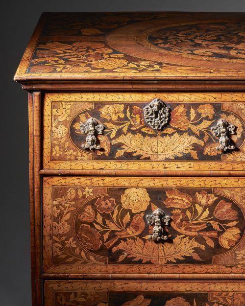 WILLIAM AND MARY MARQUETRY CHEST OF DRAWERS - ADDITIONAL PHOTO 6