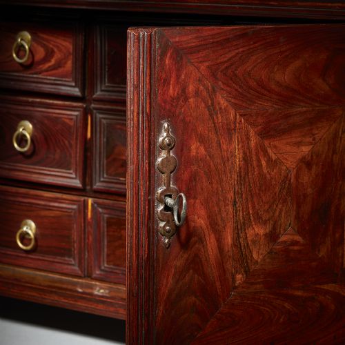EXTREMELY RARE AND FINE MINIATURE KINGWOOD TABLE CABINET FROM THE REIGN OF CHARLES - ADDITIONAL PHOTO 11
