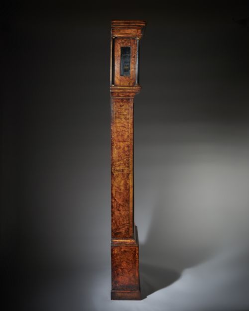 A FINE 18THCENTURY QUEEN ANNE BURR WALNUT EIGHTDAY LONGCASE CLOCK BY CHRISTOPHER GOULD - ADDITIONAL PHOTO 3