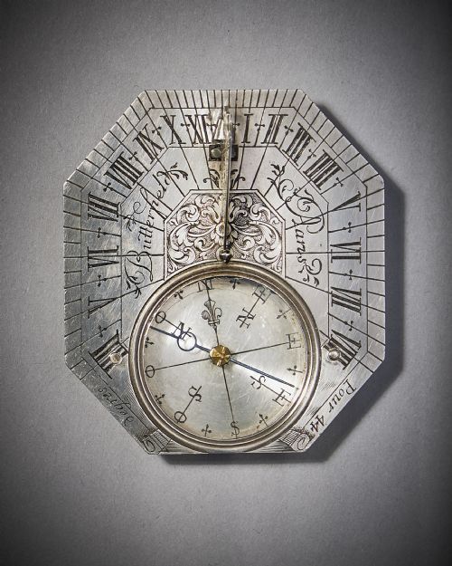 RARE SILVER POCKET SUNDIAL AND COMPASS BY MICHAEL BUTTERFIELD PARIS CIRCA 1700 - ADDITIONAL PHOTO 1