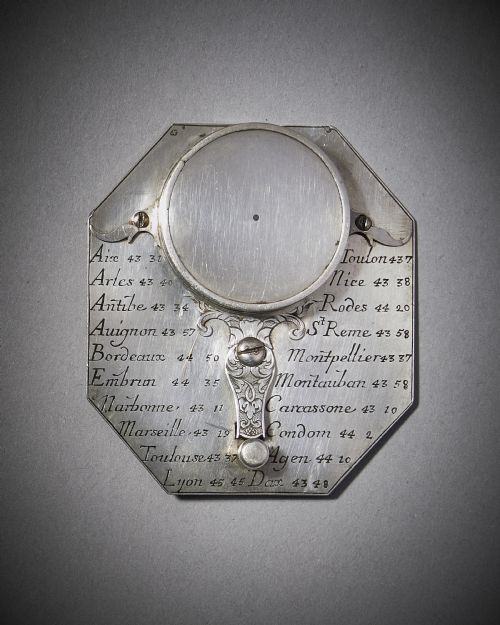 RARE SILVER POCKET SUNDIAL AND COMPASS BY MICHAEL BUTTERFIELD PARIS CIRCA 1700 - ADDITIONAL PHOTO 3