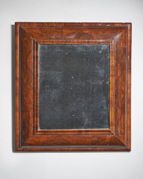 large 17th century william and mary figured walnut cushion mirror circa 1690 - CATEGORY: ANTIQUE MIRRORS - DATED 17TH CENTURY