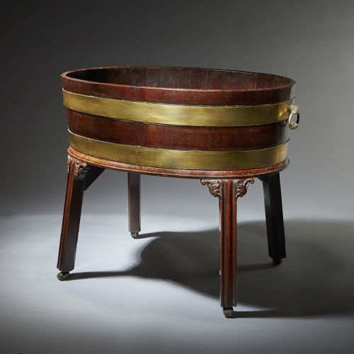 A LARGE GEORGE III 18TH CENTURY MAHOGANY WINE COOLER CELLARETTE OR JARDINIRE - ADDITIONAL PHOTO 2