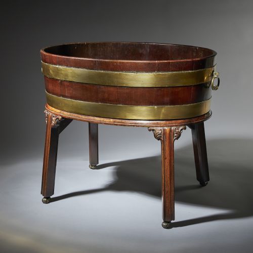 A LARGE GEORGE III 18TH CENTURY MAHOGANY WINE COOLER CELLARETTE OR JARDINIRE - ADDITIONAL PHOTO 4