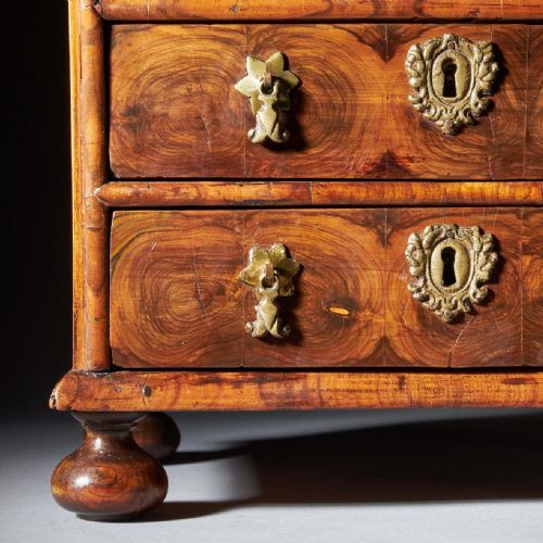 MINIATURE WILLIAM AND MARY DIMINUTIVE OLIVE OYSTER CHEST C16881702 - ADDITIONAL PHOTO 7