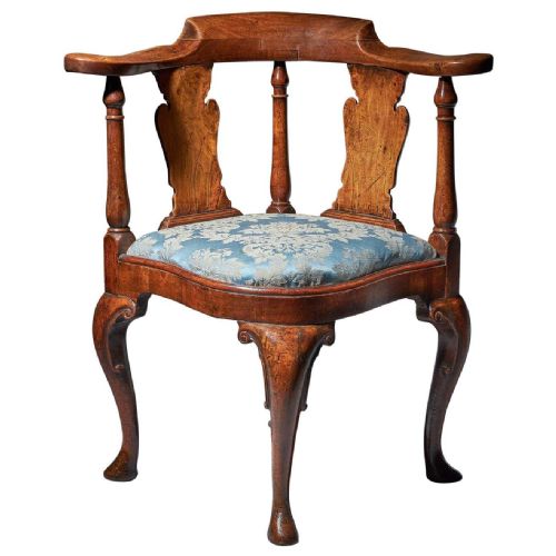 queen anne period walnut corner chair circa 17021714 - CATEGORY: ANTIQUE CHAIRS - DATED 18TH CENTURY