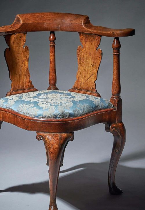 QUEEN ANNE PERIOD WALNUT CORNER CHAIR CIRCA 17021714 - ADDITIONAL PHOTO 2