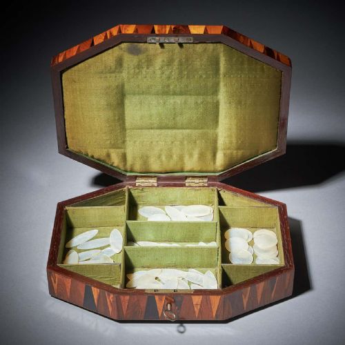 GEORGE IV REGENCY EXOTIC WOOD SPECIMEN PARQUETRY GAMES OR JEWELLERY BOX - ADDITIONAL PHOTO 1
