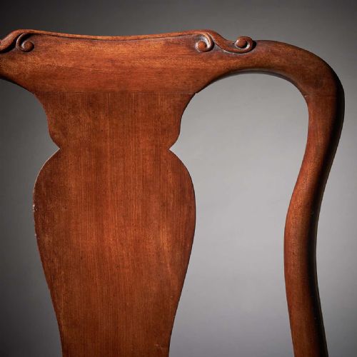 PAIR OF GEORGE I 18TH CENTURY CARVED MAHOGANY CHAIRS CIRCA 1720 - ADDITIONAL PHOTO 2