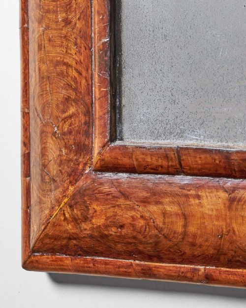 EXTREMELY LARGE WILLIAM AND MARY 17TH CENTURY OLIVE OYSTER CUSHION MIRROR C1690 - ADDITIONAL PHOTO 2