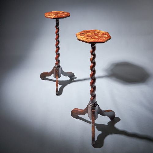 PAIR OF 17TH CENTURY KINGWOOD CHARLES II PARQUETRY TORCHIERES CIRCA 1660 - ADDITIONAL PHOTO 1