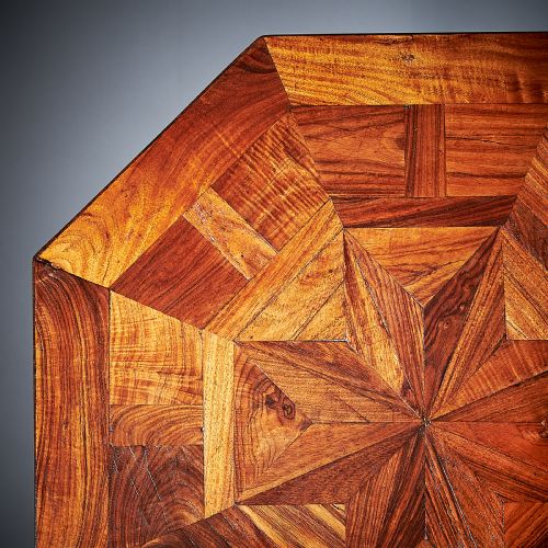PAIR OF 17TH CENTURY KINGWOOD CHARLES II PARQUETRY TORCHIERES CIRCA 1660 - ADDITIONAL PHOTO 8