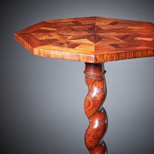 PAIR OF 17TH CENTURY KINGWOOD CHARLES II PARQUETRY TORCHIERES CIRCA 1660 - ADDITIONAL PHOTO 10