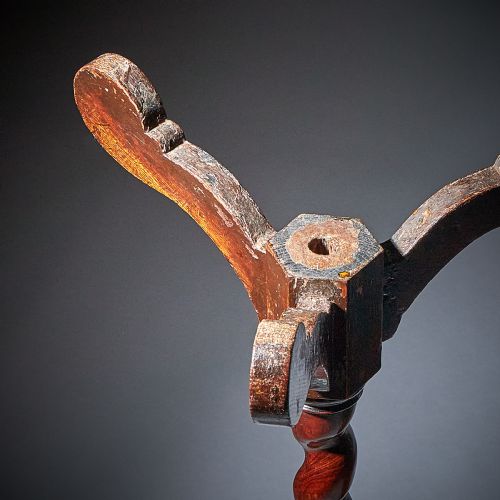PAIR OF 17TH CENTURY KINGWOOD CHARLES II PARQUETRY TORCHIERES CIRCA 1660 - ADDITIONAL PHOTO 15