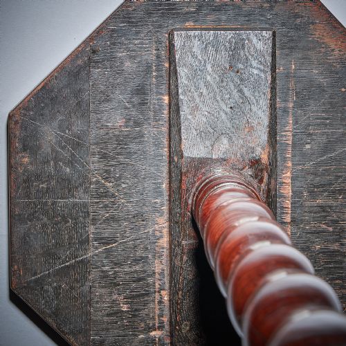 PAIR OF 17TH CENTURY KINGWOOD CHARLES II PARQUETRY TORCHIERES CIRCA 1660 - ADDITIONAL PHOTO 19