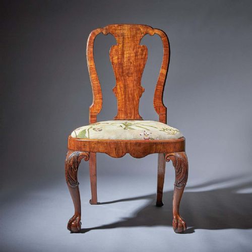 PAIR OF 18TH CENTURY GEORGE I CARVED WALNUT CHAIRS - ADDITIONAL PHOTO 1