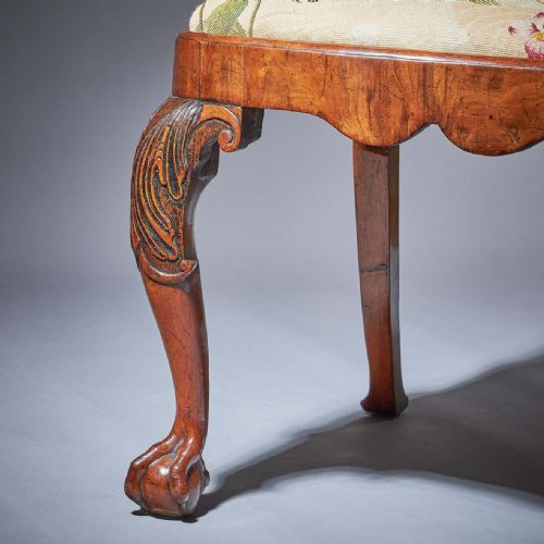 PAIR OF 18TH CENTURY GEORGE I CARVED WALNUT CHAIRS - ADDITIONAL PHOTO 7