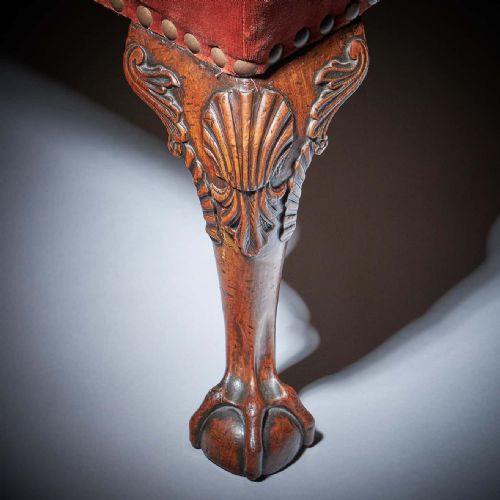 18TH CENTURY GEORGE II BALL AND CLAW WALNUT STOOL ON CABRIOLE LEG CIRCA 1730 - ADDITIONAL PHOTO 6